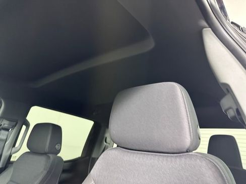 Used 2023 Chevrolet Silverado 1500 Custom image 12