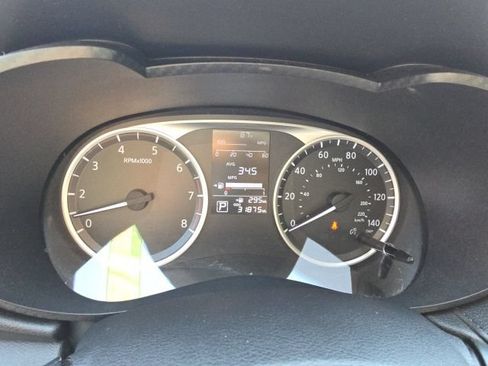 Used 2024 Nissan Versa S w/ Trunk Package FWD image 17