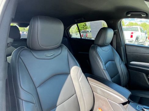 Used 2024 Cadillac XT4 Premium Luxury image 13