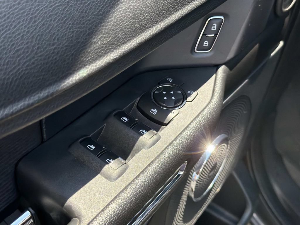 Used 2019 Ford Expedition XLT AWD/4WD image 19