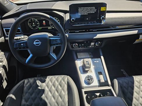 New 2026 Nissan Rogue Platinum AWD/4WD image 15