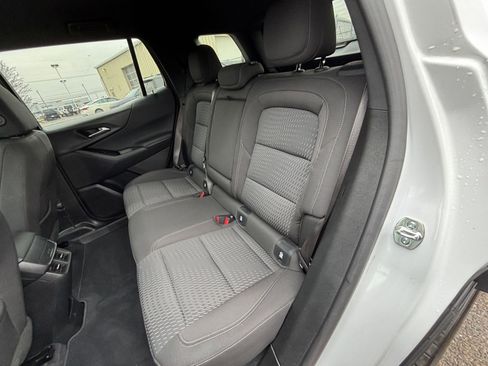 Used 2025 Chevrolet Equinox LT image 24