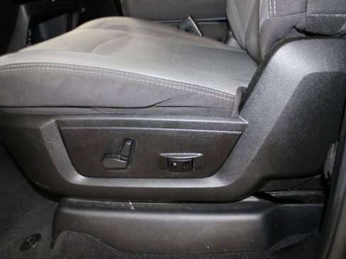 Used 2023 RAM 2500 Big Horn w/ Level 1 Equipment Group image 18