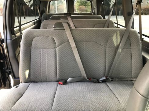 Used 2017 Chevrolet Express 3500 LT w/ LT Preferred Equipment Group image 41