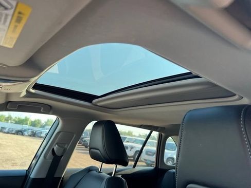 Used 2021 Toyota RAV4 XLE Premium FWD image 26