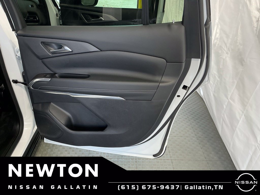Used 2024 Chevrolet Traverse LT FWD image 48