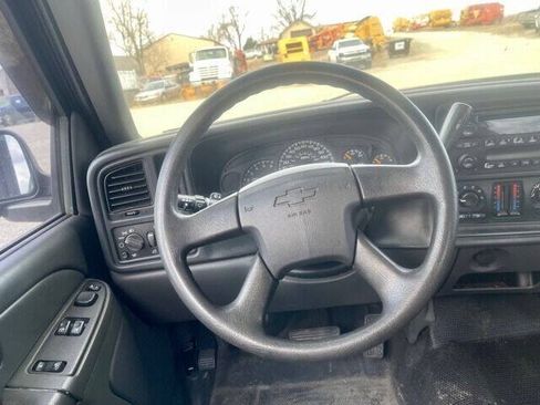 Used 2007 Chevrolet Silverado 1500 W/T RWD image 10
