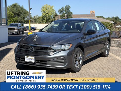 Used 2024 Volkswagen Jetta SE FWD image 1