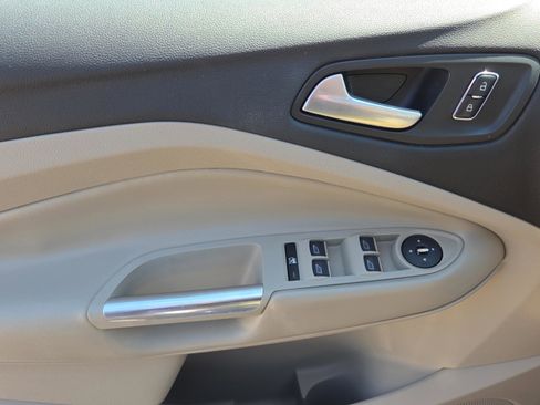 Used 2014 Ford Escape SE w/ Equipment Group 201A image 26