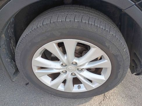 Used 2013 Toyota RAV4 Limited AWD/4WD image 25