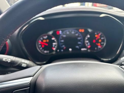 Used 2022 Chevrolet Blazer RS w/ Enhanced Convenience Package FWD image 17