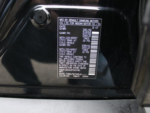 Used 2018 Nissan Rogue S image 43