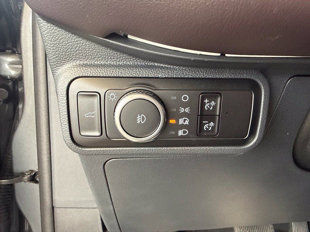 Used 2025 Ford Explorer Platinum w/ Ultimate Package AWD/4WD image 14