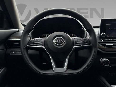 Used 2023 Nissan Altima 2.5 SV FWD image 10