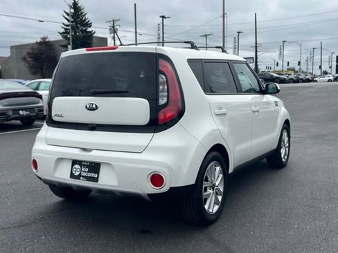 Used 2019 Kia Soul + FWD image 9