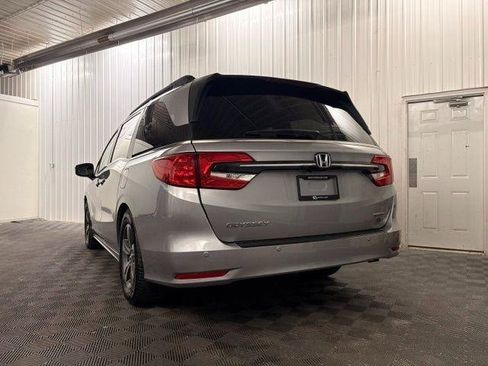 Used 2024 Honda Odyssey Touring image 3