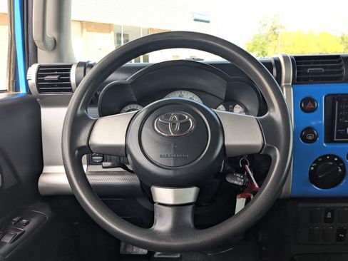 Used 2007 Toyota FJ Cruiser 4WD w/ Convenience Pkg image 17