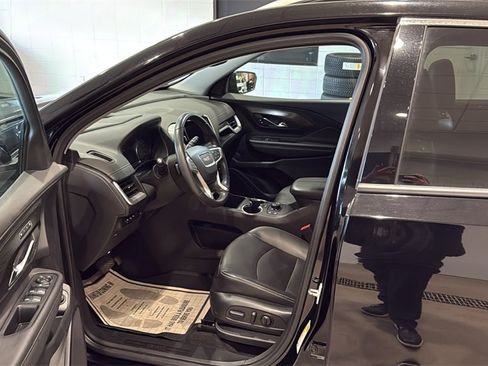 Used 2022 GMC Terrain SLT w/ Tech Package image 21