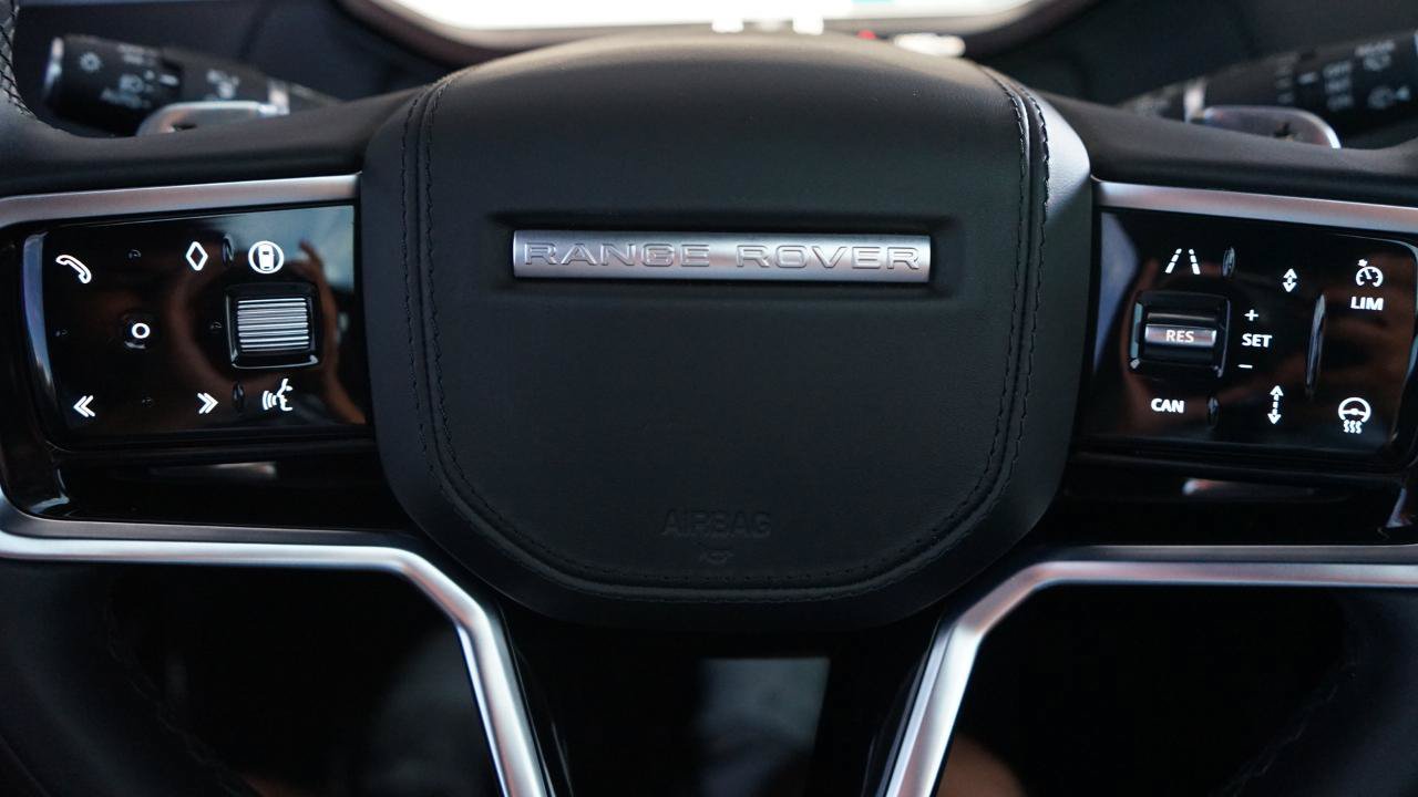 Used 2024 Land Rover Range Rover Sport SE AWD/4WD image 19