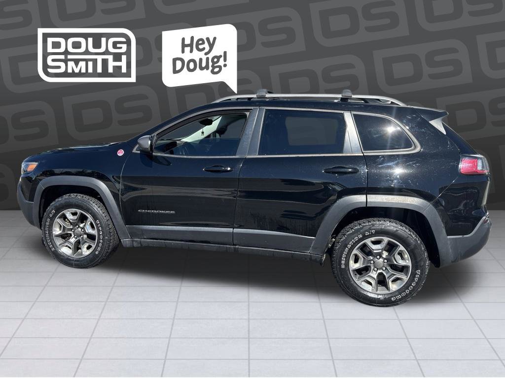 Used 2019 Jeep Cherokee Trailhawk w/ Comfort/Convenience Group AWD/4WD image 2