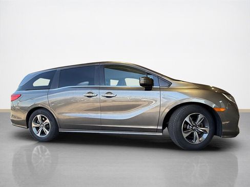 Used 2018 Honda Odyssey Touring image 2