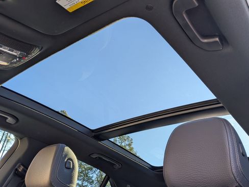 Certified 2024 Mercedes-Benz GLE 450 4MATIC w/ AMG Line Exterior image 30