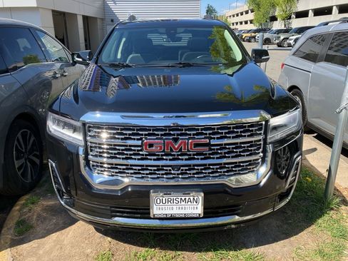 Used 2022 GMC Acadia Denali w/ Denali Ultimate Package image 2