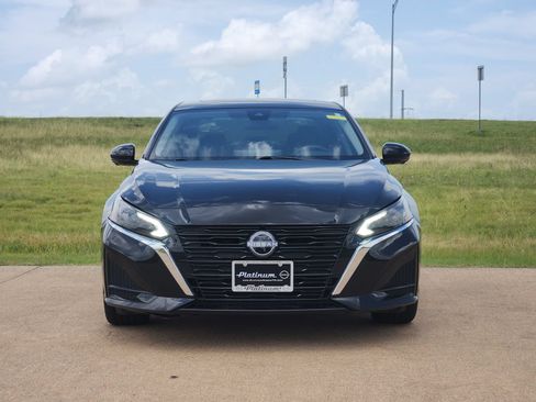 Certified 2025 Nissan Altima 2.5 SL FWD image 6