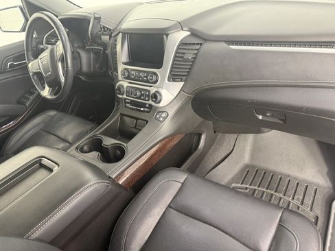Used 2020 GMC Yukon XL SLT AWD/4WD image 11