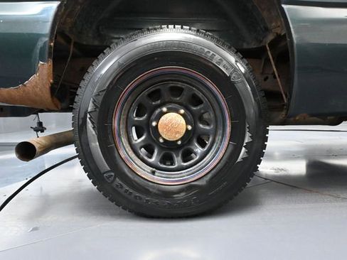 Used 2003 Chevrolet Silverado 1500 LS image 13