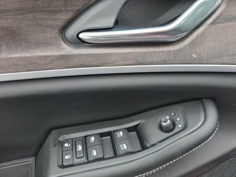 New 2026 Jeep Grand Cherokee Altitude AWD/4WD image 14