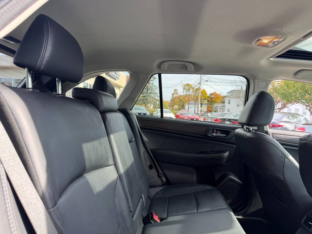 Used 2019 Subaru Outback 3.6R Limited AWD/4WD image 29