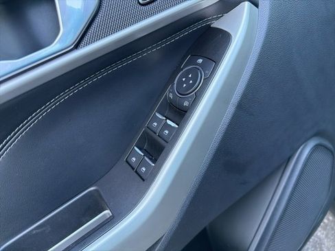 Used 2021 Ford Explorer XLT w/ Equipment Group 202A image 23