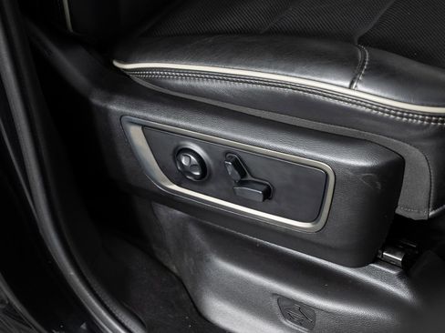 Used 2020 RAM 1500 Limited w/ Black Appearance Package image 29