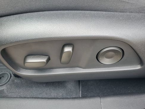 Used 2026 Chevrolet Equinox LT w/ Convenience Package II FWD image 14