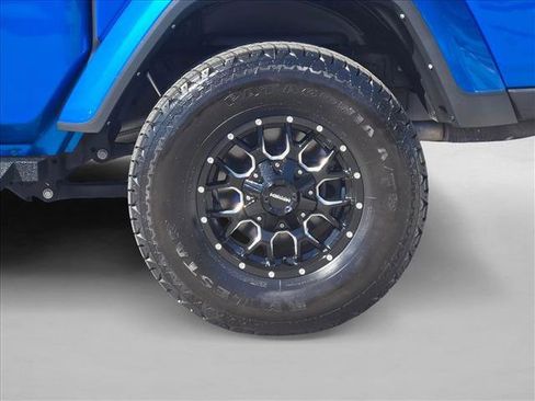 Used 2022 Jeep Gladiator Sport image 22