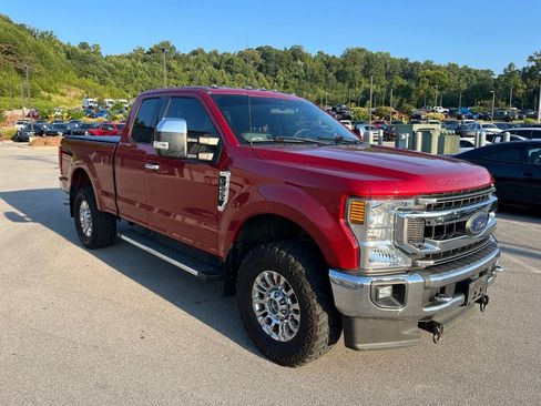 Used 2020 Ford F250 XLT w/ XLT Premium Package AWD/4WD image 2