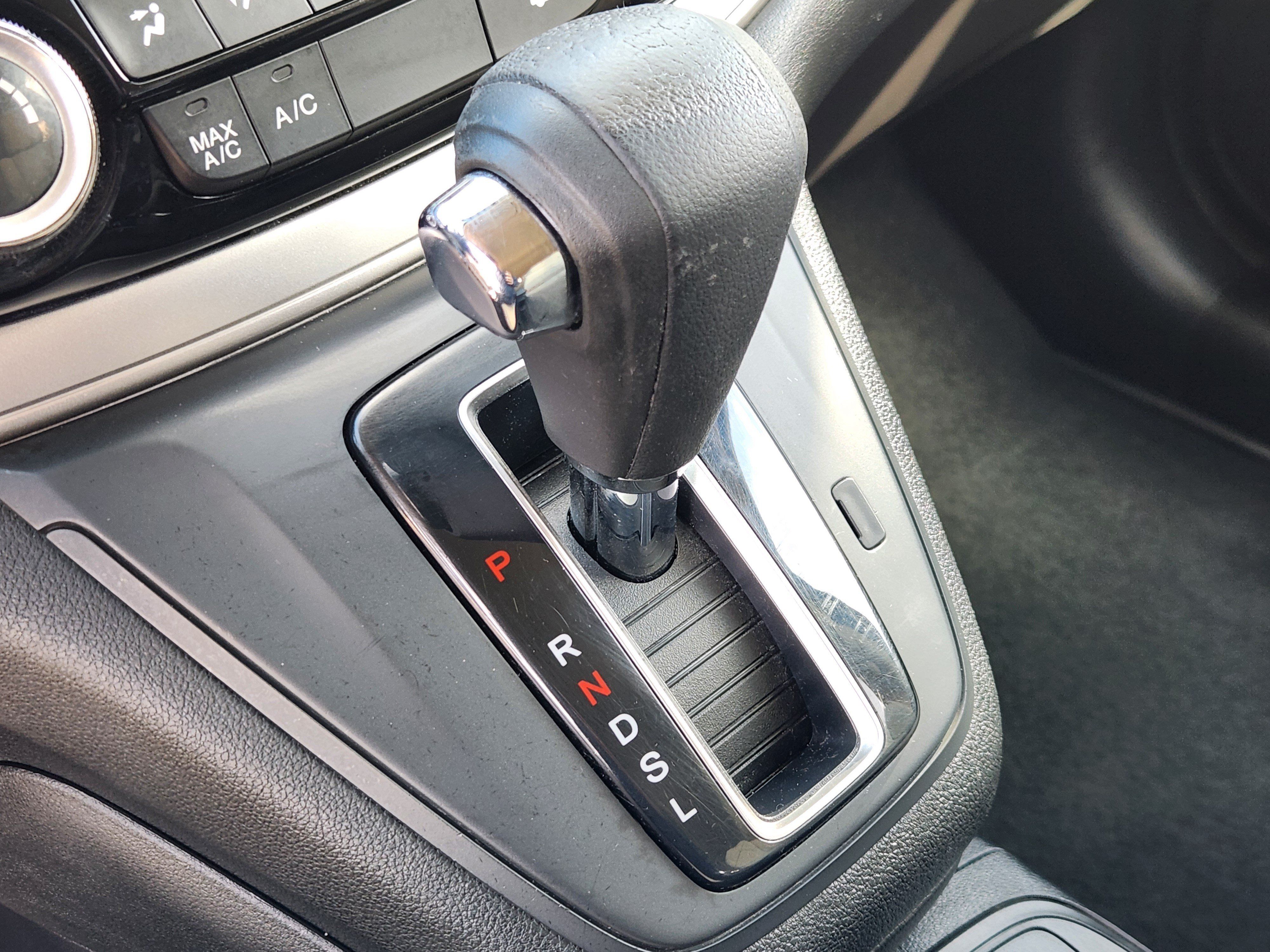 Used 2016 Honda CR-V SE image 12
