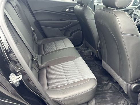 Certified 2024 Chevrolet Trax LT w/ Sunroof Package FWD image 25