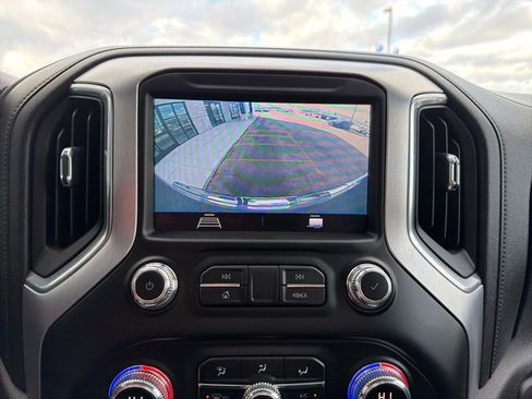 Used 2021 GMC Sierra 1500 SLE w/ X31 Off-Road Package image 24