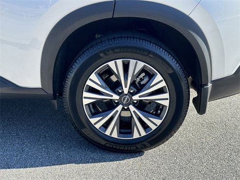 Certified 2023 Nissan Rogue SV w/ SV Premium B Package image 21