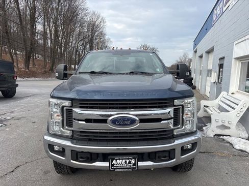 Used 2017 Ford F250 XLT w/ XLT Value Package image 2