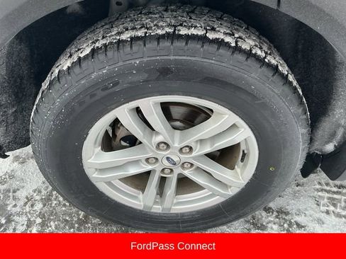 Used 2021 Ford Explorer XLT image 15