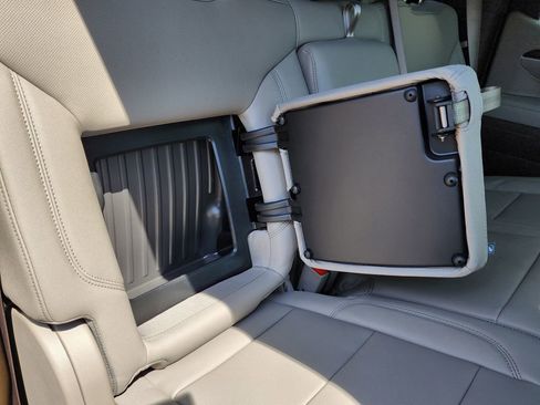 New 2026 GMC Sierra 1500 SLT image 47