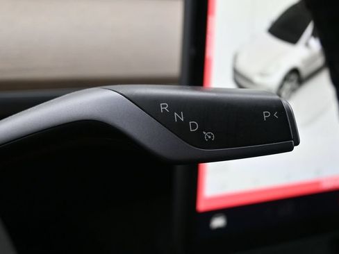 Used 2023 Tesla Model Y Long Range AWD/4WD image 25