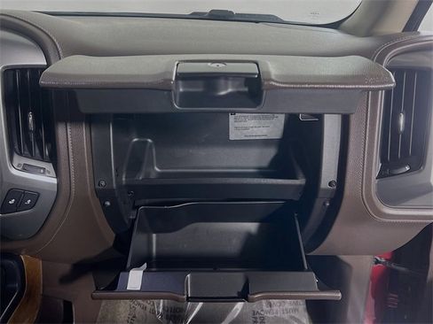 Used 2018 Chevrolet Silverado 1500 LTZ image 30