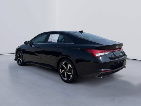 Used 2023 Hyundai Elantra Limited FWD image 5