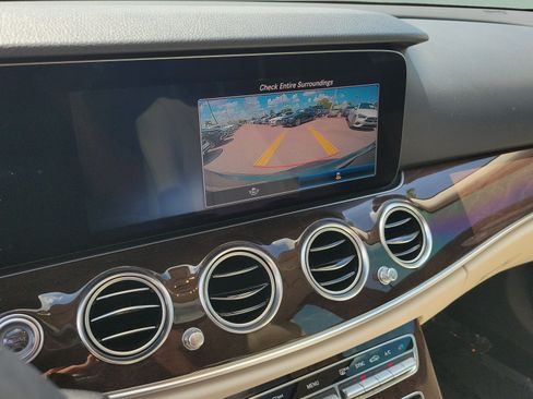 Used 2020 Mercedes-Benz E 350 Sedan image 25