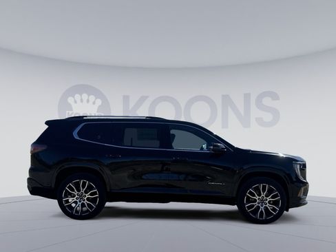 New 2026 GMC Acadia Denali Ultimate w/ LPO, Floor Liner Package AWD/4WD image 8