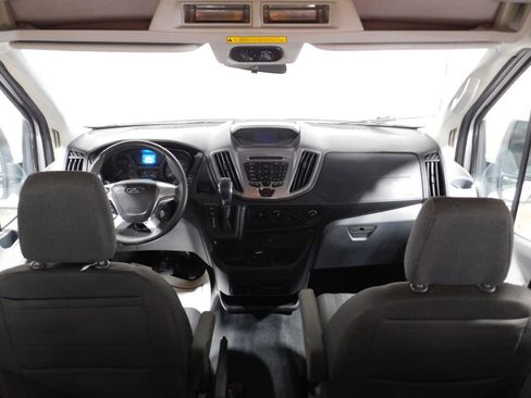 Used 2018 Ford Transit 150 XLT image 36
